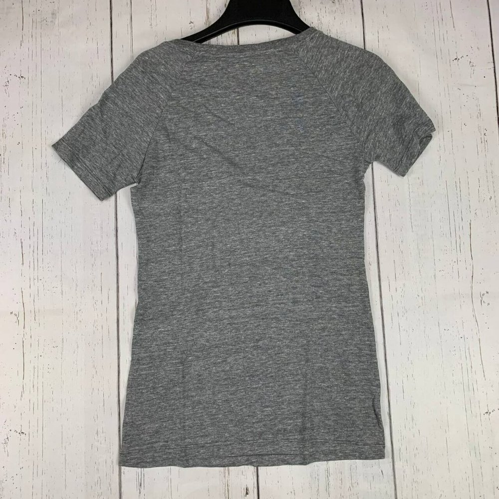Kansas Jayhawks NCAA Small Adidas Casual T-Shirt Gray‎ New Women - Picture 2 of 6